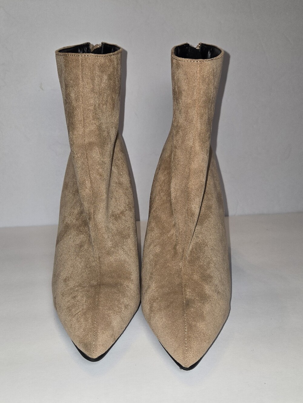 So Me US Womens Size 6.5 Tan Faux Suede Booties Chunk 4 Inch Heel Clean